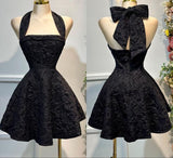Pretty A line Halter Little Black Dress Floral Lace Summer 16th Birthday Dresses For Teens Hoco Dress Mini 18th Gold Birthday Outfit Cocktail Dresses For Women HZ1121